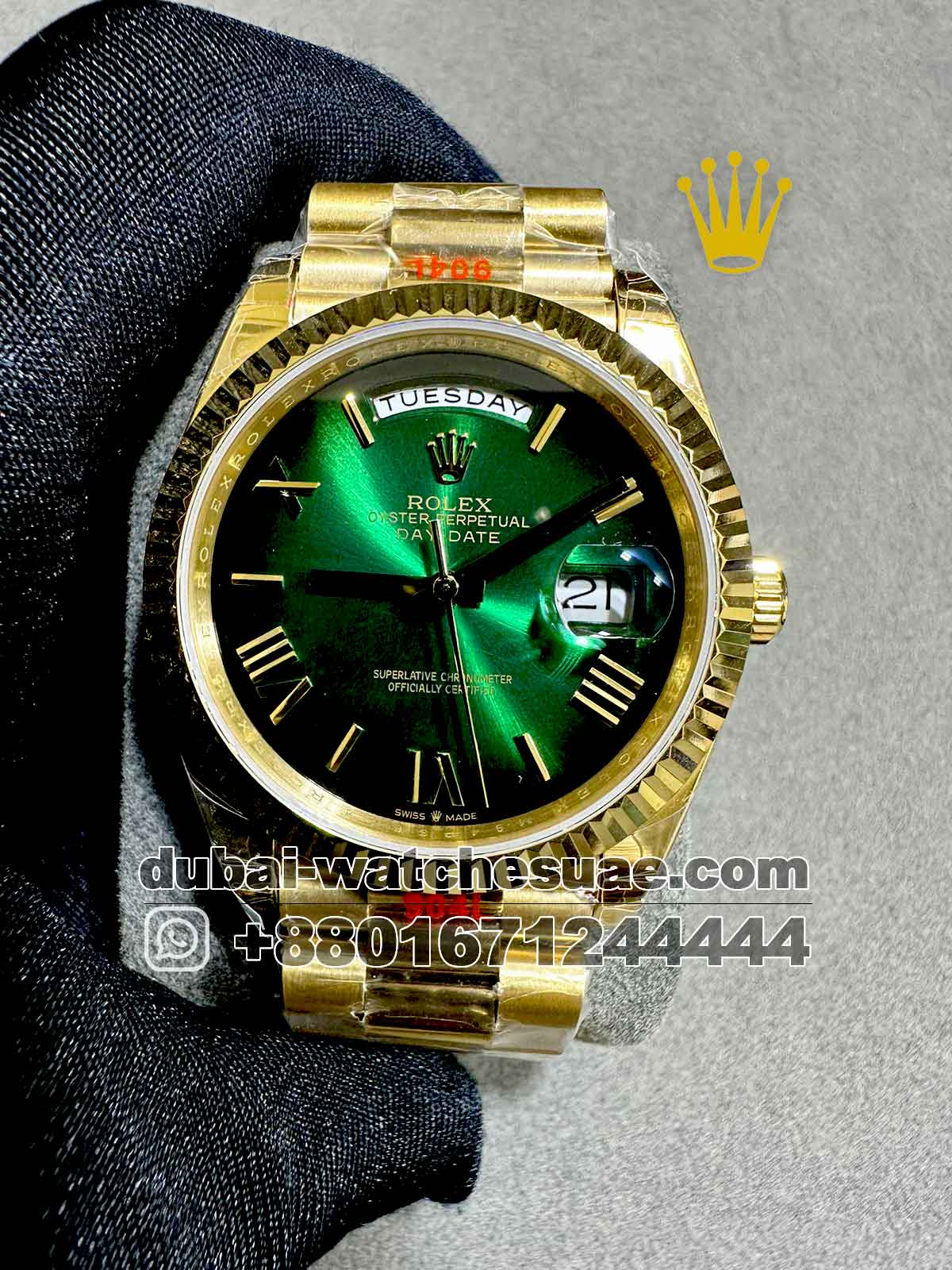 1-a-3-12.jpg Rolex Day Date 40 mm Green? Dial and Flutted? Bezel with Gold President Bracelet Copy - Image 1