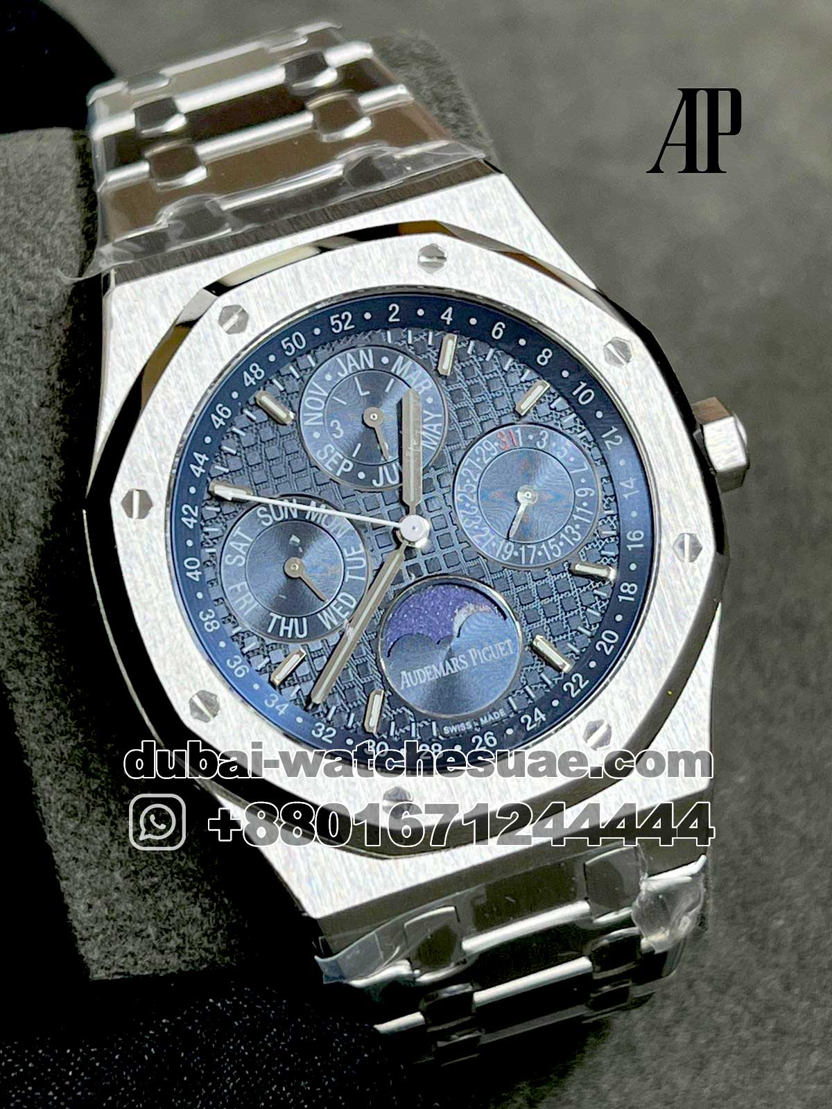 25.jpg Audemars Piguet Royal Oak Calendar Blue Dial And Sub Dial Stainless Steel Bracelet - Image 1