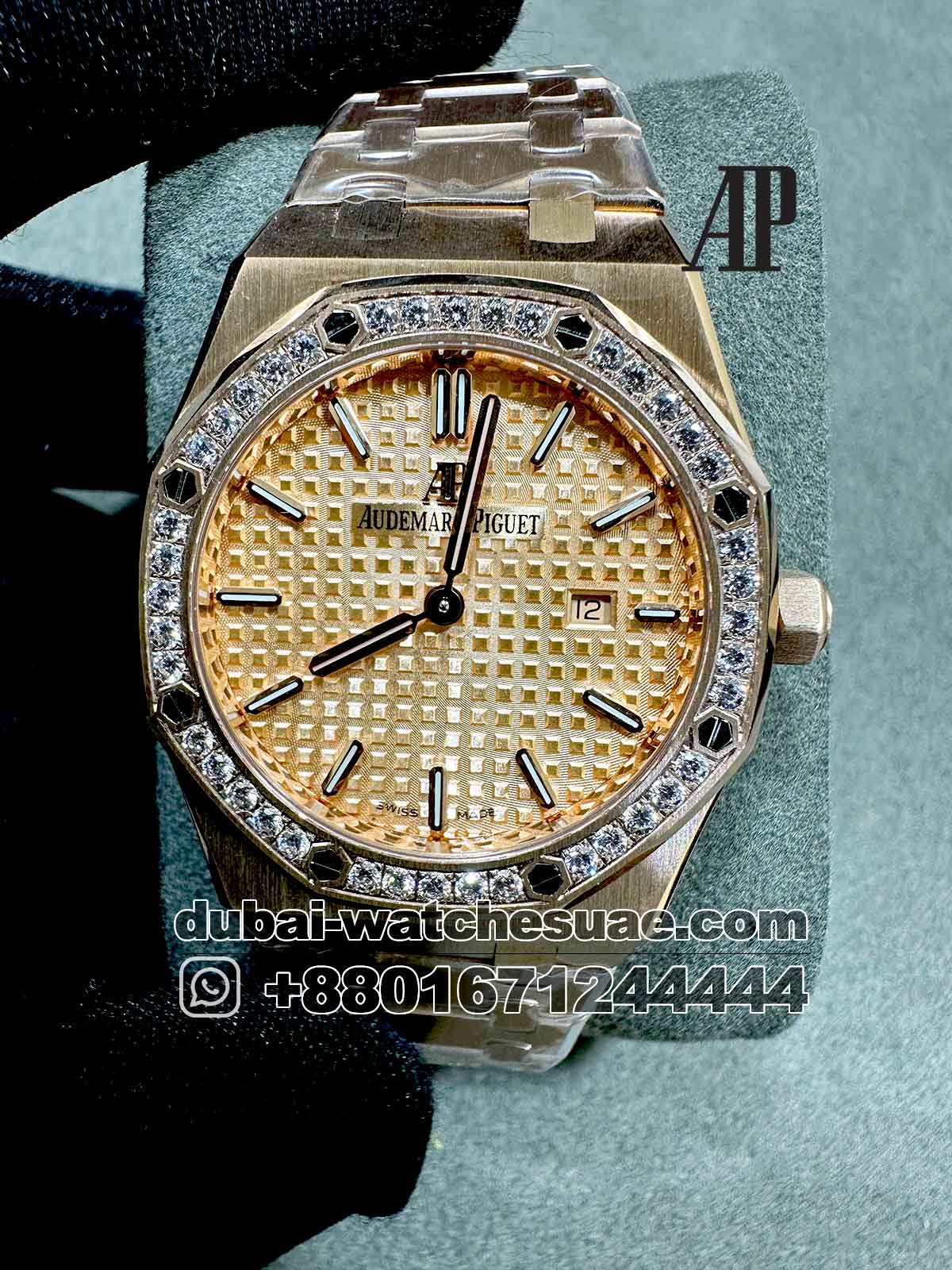 3-a-1-11.jpg Audemars Piguet Royal Oak 33 mm Yellow Gold Dial With Gold Bracelet Copy - Image 1