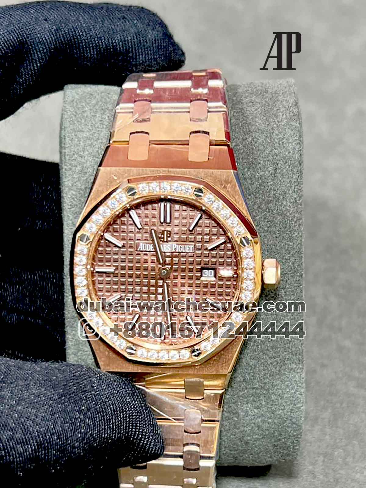 3-a-3-4.jpg Audemars Piguet Royal Oak 33 mm everrosegold Dial With stoned Bezel and Rose gold Bracelet - Image 1