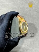 Rolex 40 mm Day date ,Yellow gold, Black face - Image 2