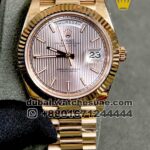 Rolex 40 mm Day date ,Ever rose, Strapped dial