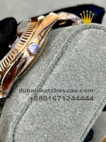 Rolex 40 mm Day date ,Ever rose, Strapped dial - Image 4