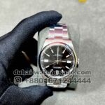 Rolex? 41 mm Black?dial plain bezel  Oyster Perpetual