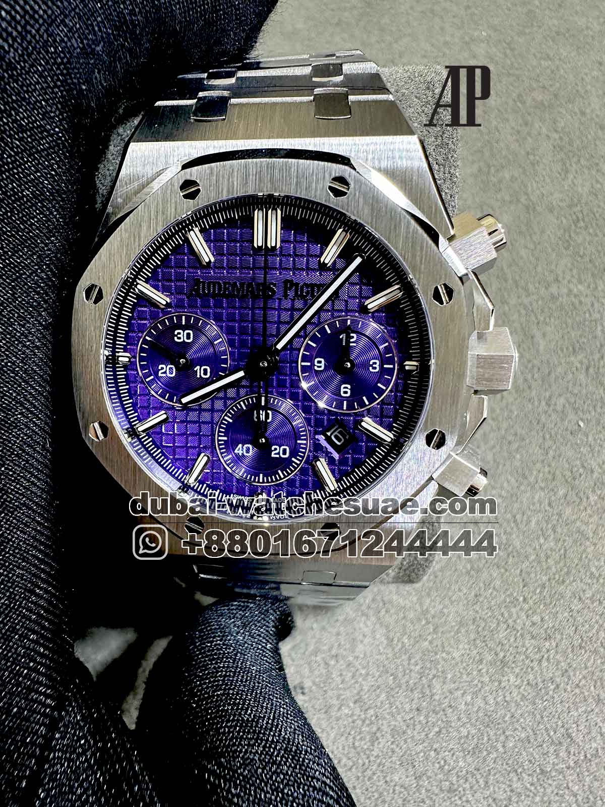 7-a-1-8.jpg Audemars Piguet Royal Oak Chronograph 41 mm Violet? dial with? Chrono and Steel Bracelet Copy - Image 1