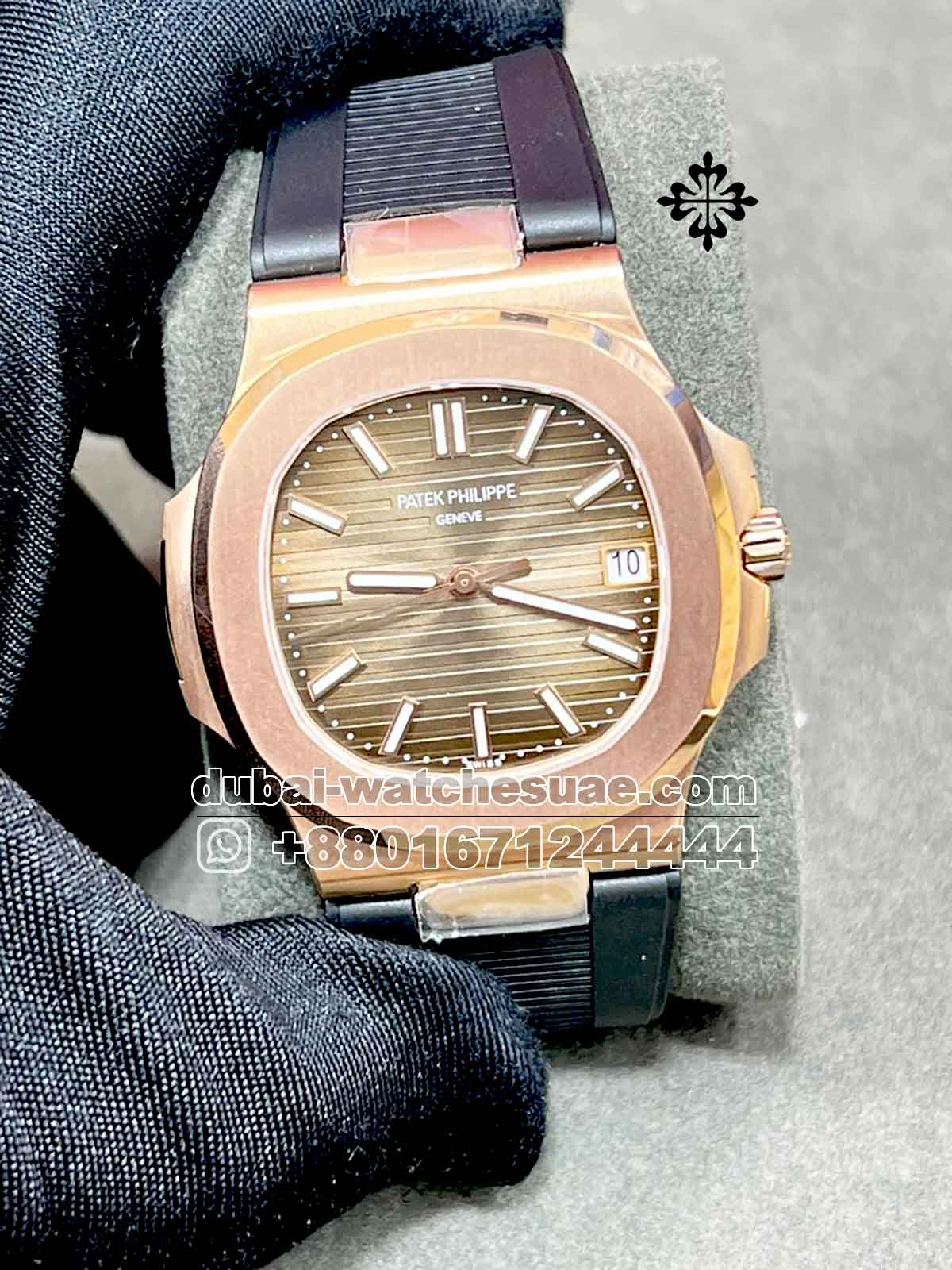 7-a-2-1.jpg Patek Philippe Nautilus 5711/1R-001 Rosegold Dial With Black Rubber Strap - Image 1