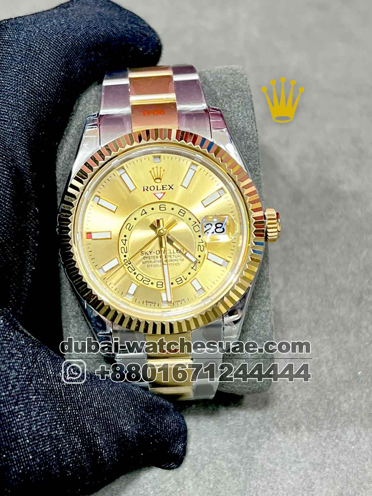 9-a-1-2.jpg Rolex SKY-DWELLER Oyster, Yellow gold,42 mm - Image 1